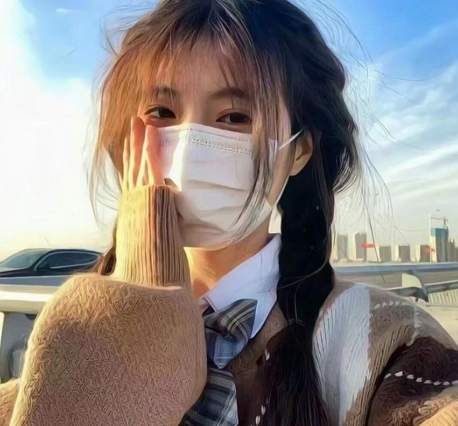 云雾笼罩的山峰